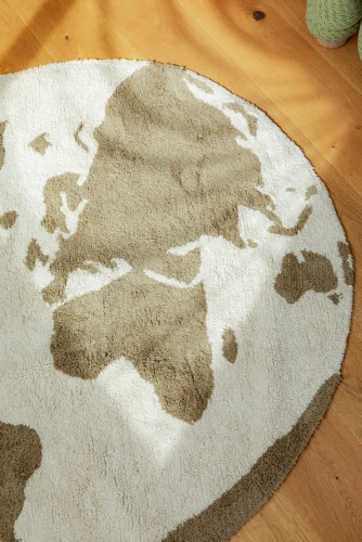 Ковер Lorena Canals RugCycled World Map (?120 cм)